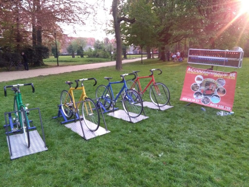 Fietsen op rollen - maxi    ---  Vélos tour de France maxi