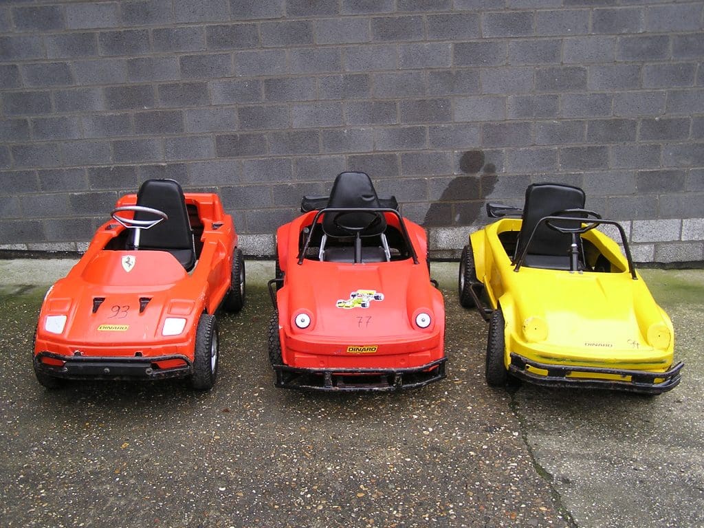 Go-carts sportwagen - Karts à pédales voitures de sport