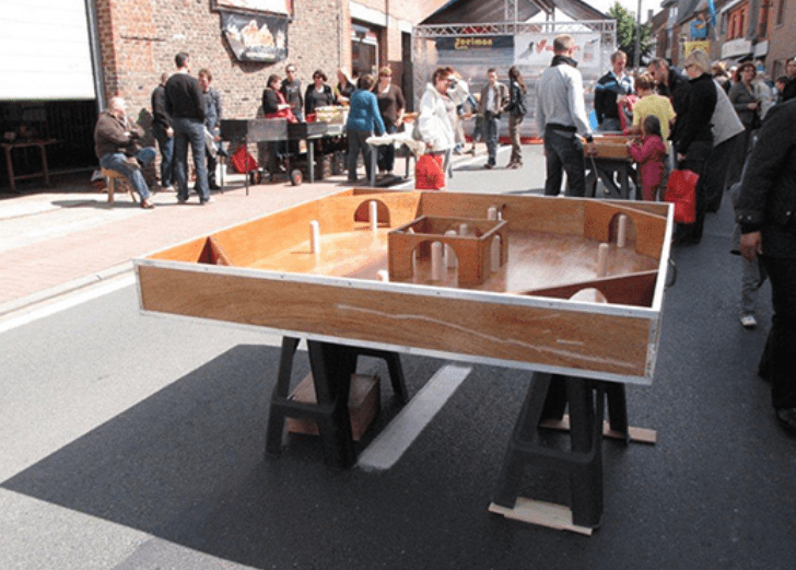 Reuze toptafel - Jeu de toupie à quilles geants